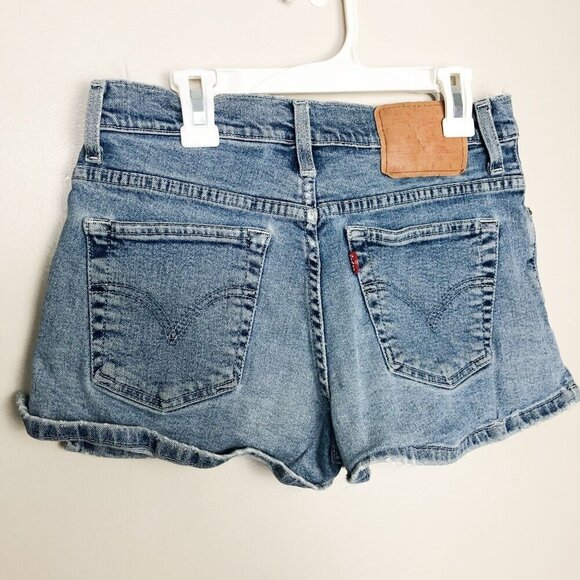Levi's Light Wash Denim Shorts 26 Womens Mid Rise Jean Shortie - Picture 7 of 10